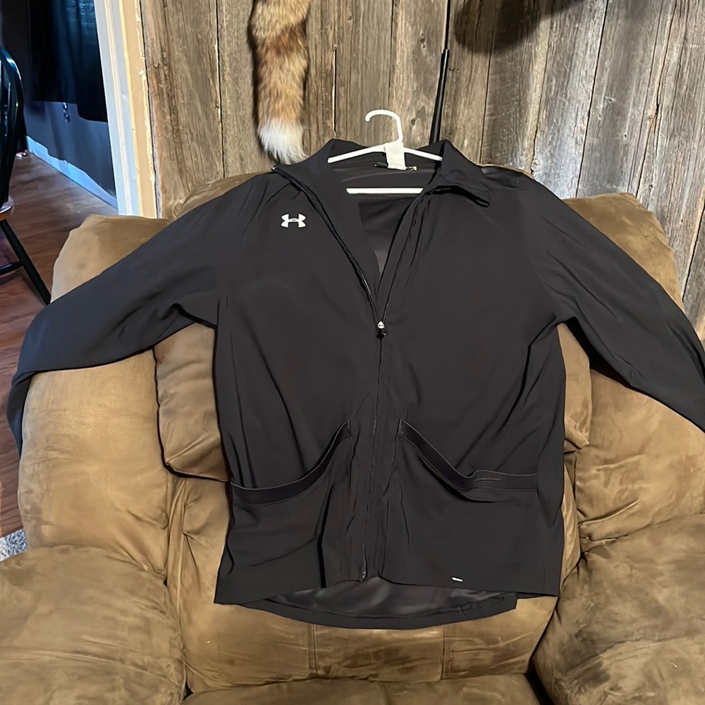 Men’s Lg. Under Armour zip up jacket